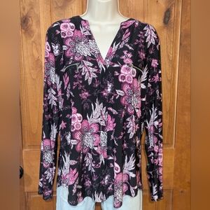 INC‎ International Concepts Black and Pink Floral Blouse